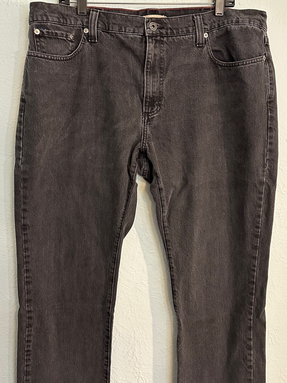 L.L.Bean Men’s 1912 Trail Fit denim jeans in washed black, size 40x29